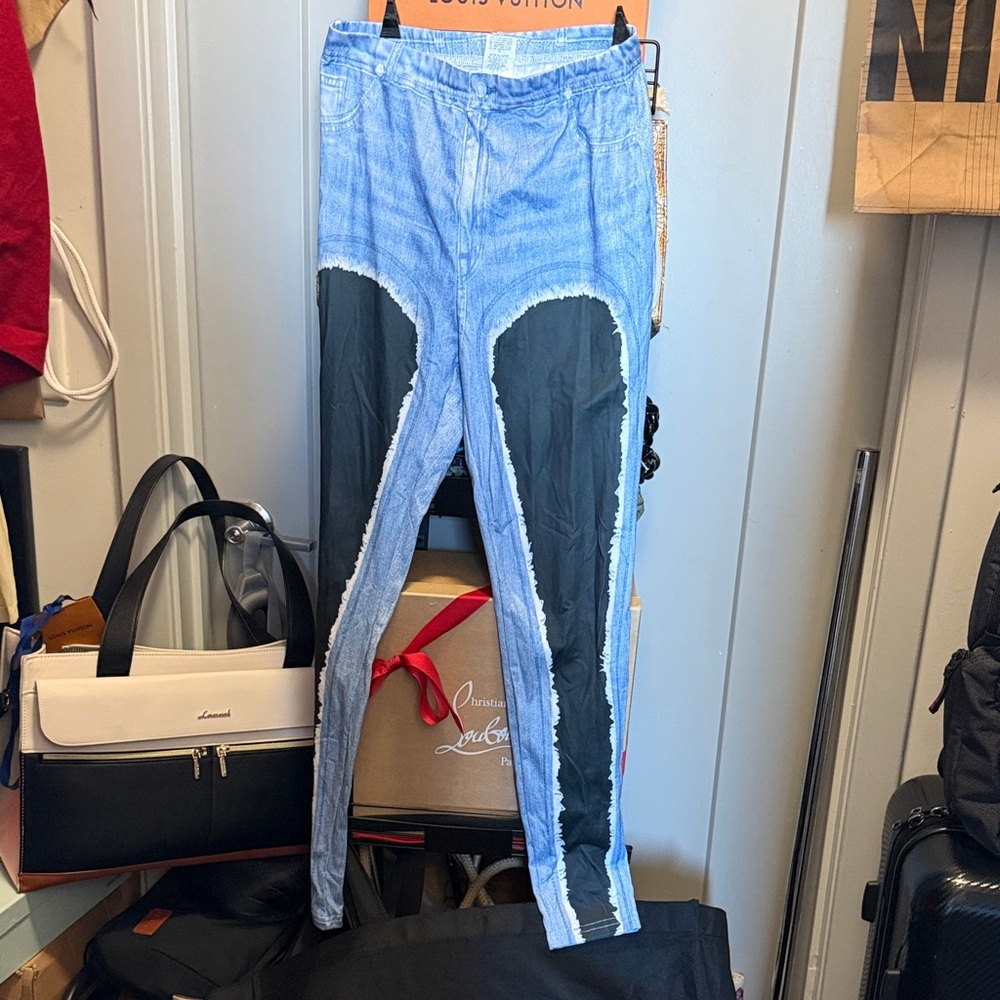 Stylish Blue and Black Women's Leggings